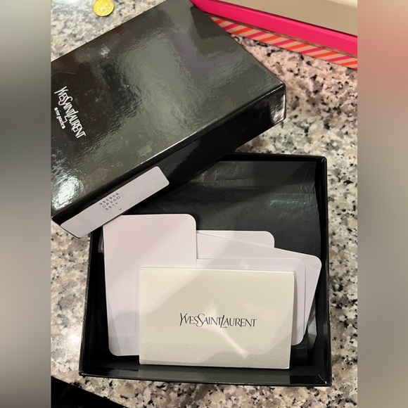 Yves Saint Laurent-pink wallet in very new condition - Picture 8 of 8